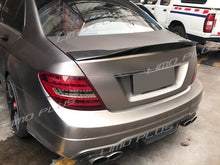 Carbon Fiber Trunk Lip Spoiler Wing R Style for Mercedes Benz W204 Sedan C250 C300 C200 pz144